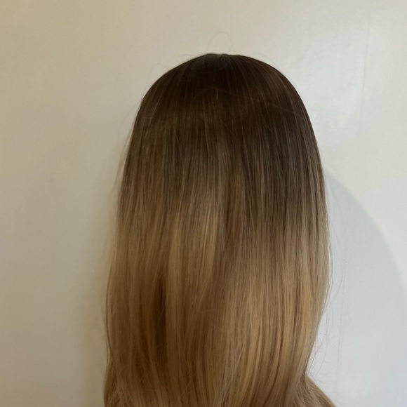 Balayage Wavy Blonde Wig - Picture 3 of 6